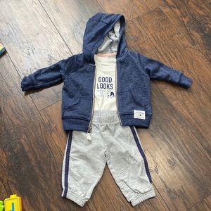 B2G1 FREE Carters set